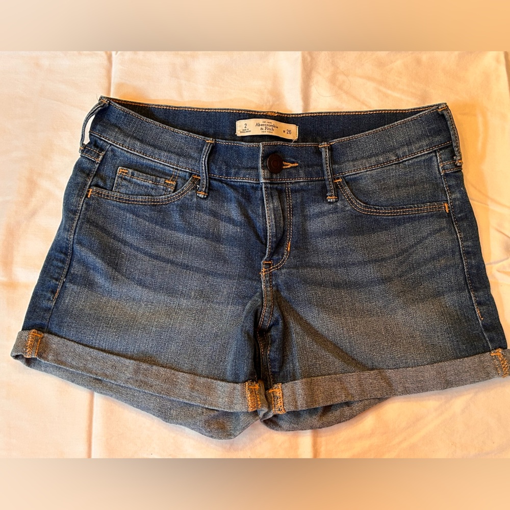 Abercrombie & Fitch Women's Blue Denim Jean Shorts - Size 2 (w 26)